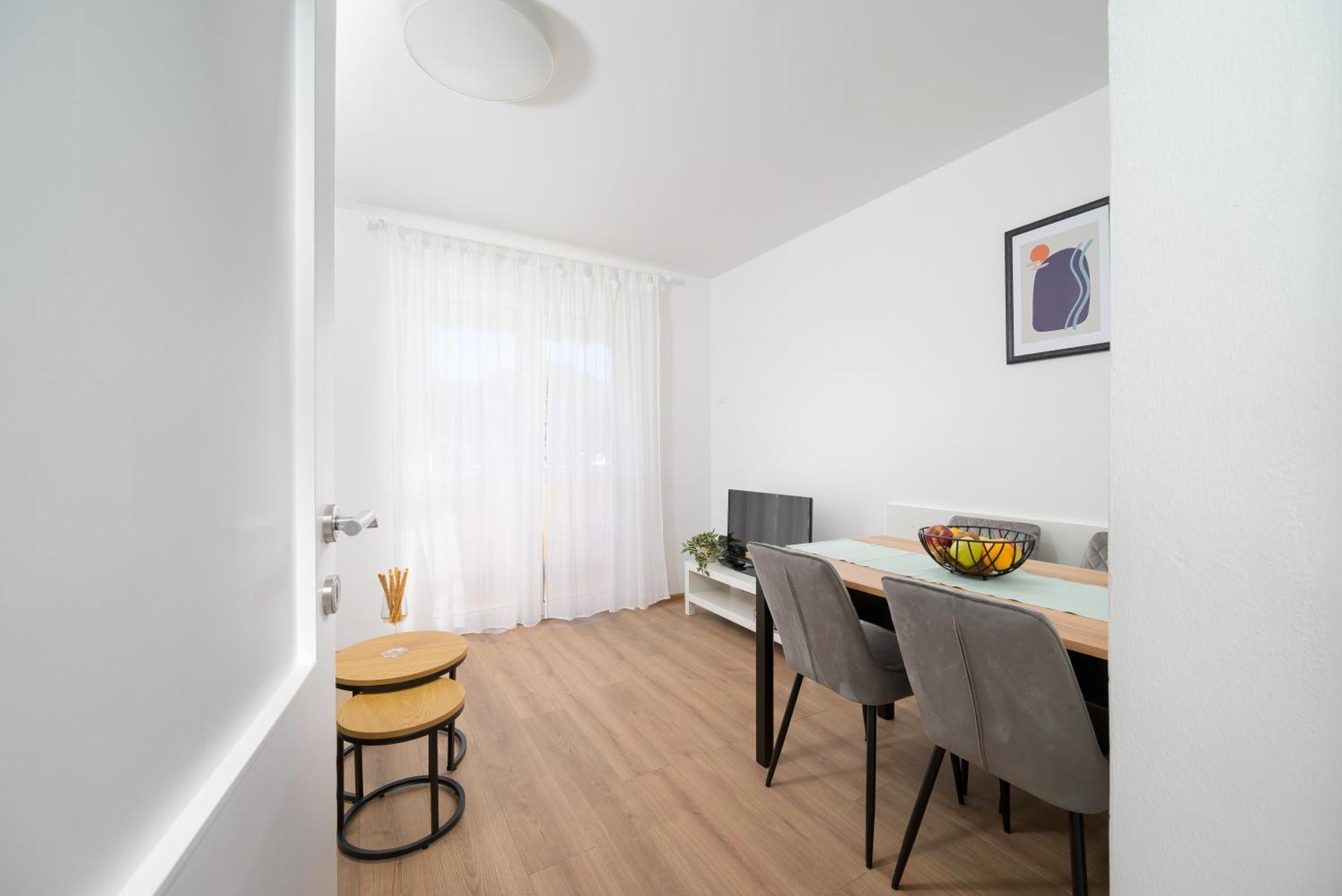 Apartment Pina โปเรช ภายนอก รูปภาพ