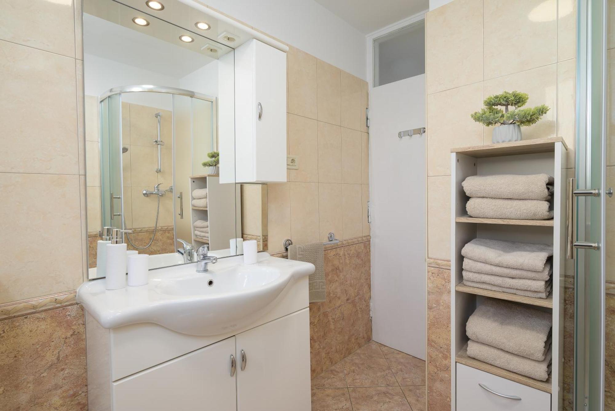 Apartment Pina โปเรช ภายนอก รูปภาพ