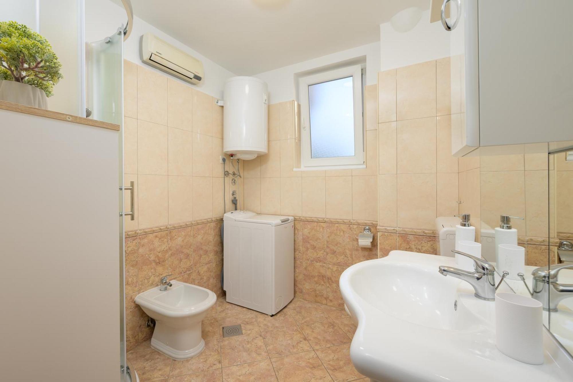 Apartment Pina โปเรช ภายนอก รูปภาพ