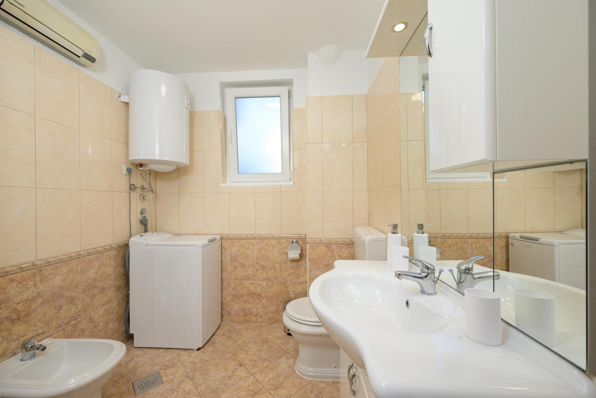 Apartment Pina โปเรช ภายนอก รูปภาพ