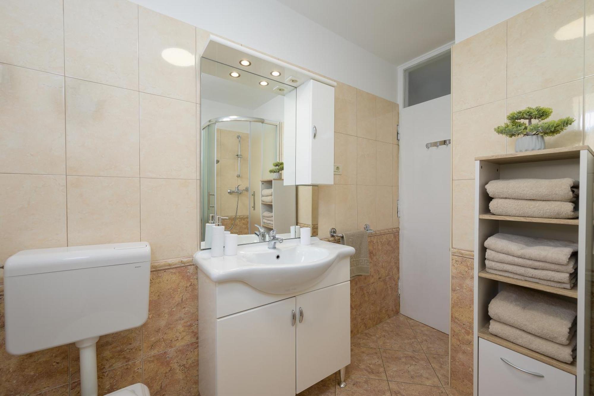 Apartment Pina โปเรช ภายนอก รูปภาพ